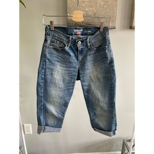 • LEVI jean capris•